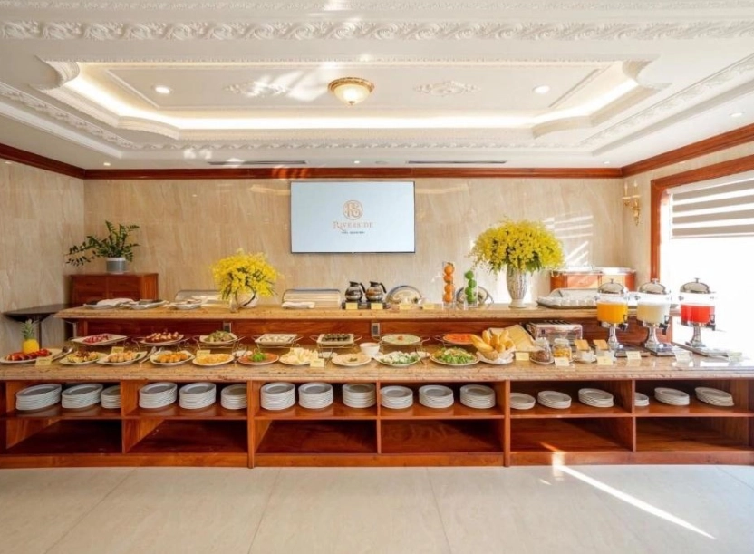 Khách sạn Riverside Quảng Bình – Tận hưởng view cửa sông đổ ra biển cảm nhận vẻ đẹp của thiên nhiên