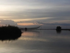 Một chuyến trên phá Hạc Hải.