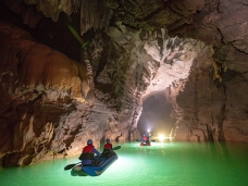 Khám Phá 4500m Động Phong Nha - Hành Trình Xuyên Sơn Hồ Đầy Hấp Dẫn