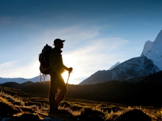 Kinh nghiệm du lịch trekking và thám hiểm hang động an toàn cho du khách