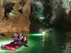 Chinh phục 4,5km  trong động Phong Nha: Đánh thức lòng can đảm
