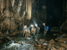 Thám Hiểm 7km Động Thiên Đường: Vượt Qua Cung Điện Để Tới Chốn Nguyên Sơ