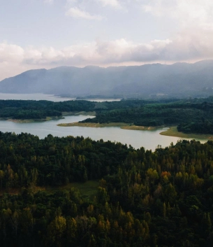 Rao Quán Hydropower Lake – The Hidden Tinh Coc of Quang Tri’s Majestic Jungle