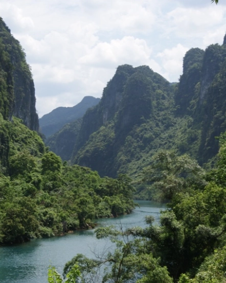 Đồng Hới- Động Thiên Đường - Sông Chày, Hang Tối-Vườn Thực Vật