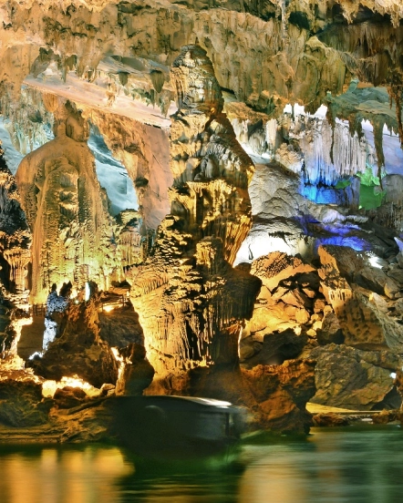 Đồng Hới - động Phong Nha - Vườn thực Vật - đỉnh núi U Bò