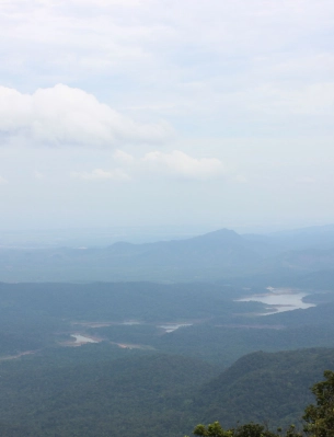 Dong Hoi – Paradise cave – U Bo peak