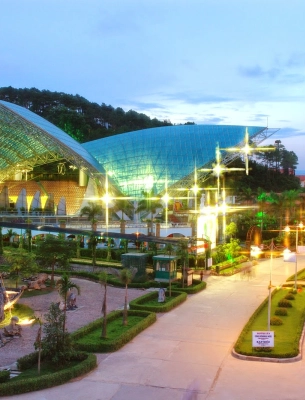 Tham quan  Vũng Tàu - Suối khoáng nóng Bình Châu - Sài Gòn