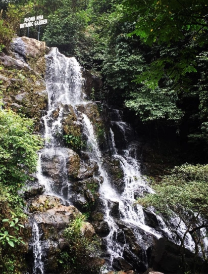 Đồng Hới - động Phong Nha - Vườn thực Vật - đỉnh núi U Bò