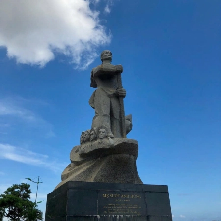 ĐỒNG HỚI - NHÀ LƯU NIỆM ĐẠI TƯỚNG - BẾN PHÀ LONG ĐẠI - ĐỘNG PHONG NHA - BẢO NINH - LÀNG ĐƯNG - CITY TOUR ĐỒNG HỚI