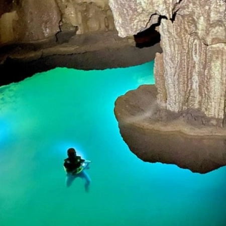 Khám phá 4km Động Thiên Đường