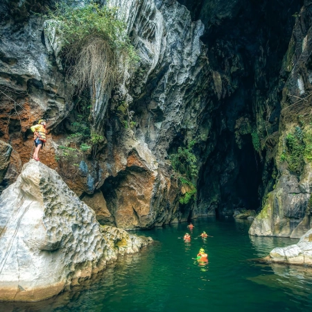 Tour hàng ngày: Khám phá Rục Mòn
