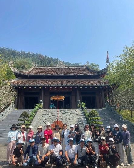 Tour 4 Ngày 3 Đêm: Đồng Hới – Đà Nẵng – Hội An – VinWonders – Núi Thần Tài