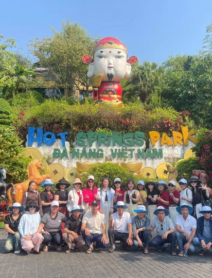 Tour 4 Ngày 3 Đêm: Đồng Hới – Đà Nẵng – Hội An – VinWonders – Núi Thần Tài