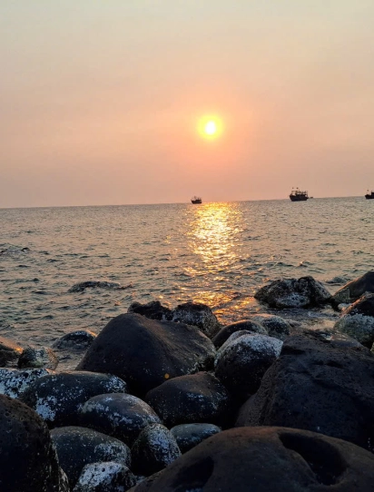 2 Days 1 Night: Con Co Island – Vinh Moc Tunnels – Cua Tung – Hien Luong Bridge