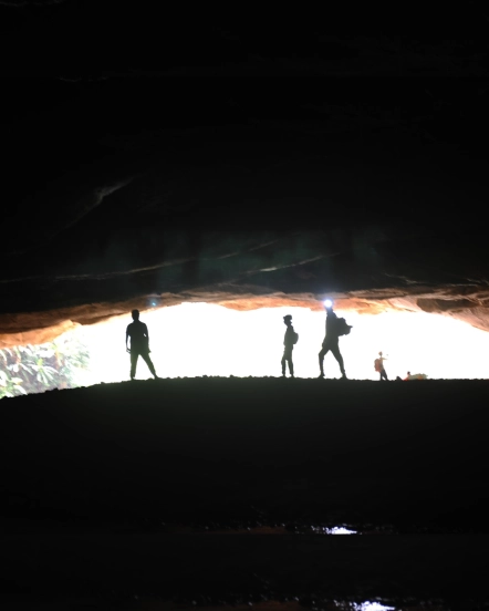 Khám phá 4km Động Thiên Đường