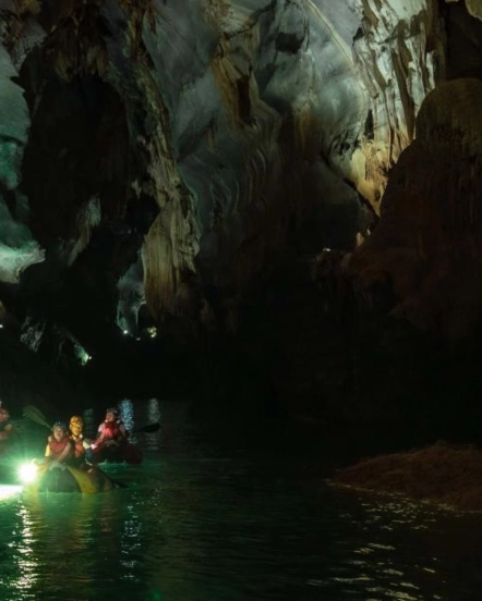 Tour 01 ngày: Khám phá động Phong Nha về đêm