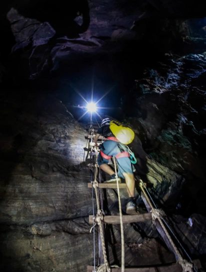 Tour Hang Rục Mòn 1 Ngày : Trekking,  Kayak sông ngầm, hang động