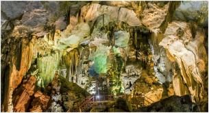 Dong Hoi – Paradise cave – Botanical Garden – Phong Nha cave