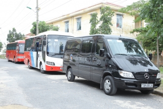 CARS AND VANS FOR RENT - PHONG NHA VIET TOURISM