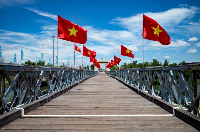 Hiền Lương - Giới tuyến