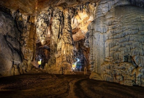 Thạch nhũ hang động
